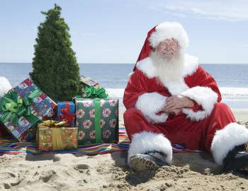 Santa sits on the beach! Santa sits on the beach!